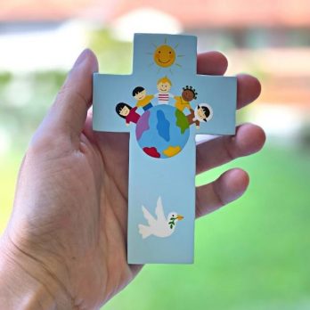 Croix Enfant en bois – Paix et Espoir – Bleu